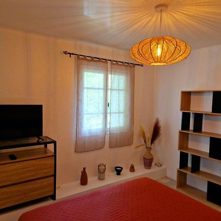 Bed and Breakfast Lou Mouli Di Baou Labeaume Exterior foto