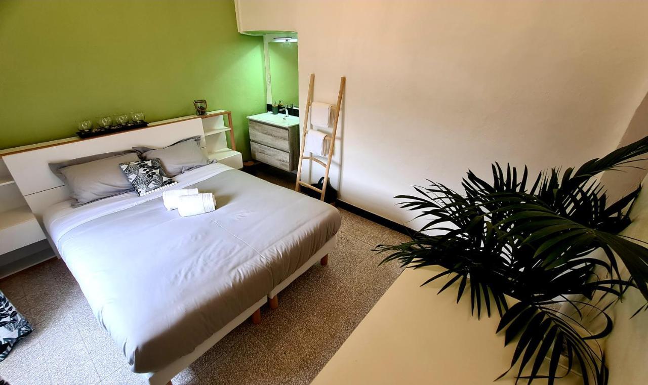 Bed and Breakfast Lou Mouli Di Baou Labeaume Exterior foto