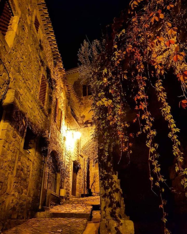 Bed and Breakfast Lou Mouli Di Baou Labeaume Exterior foto