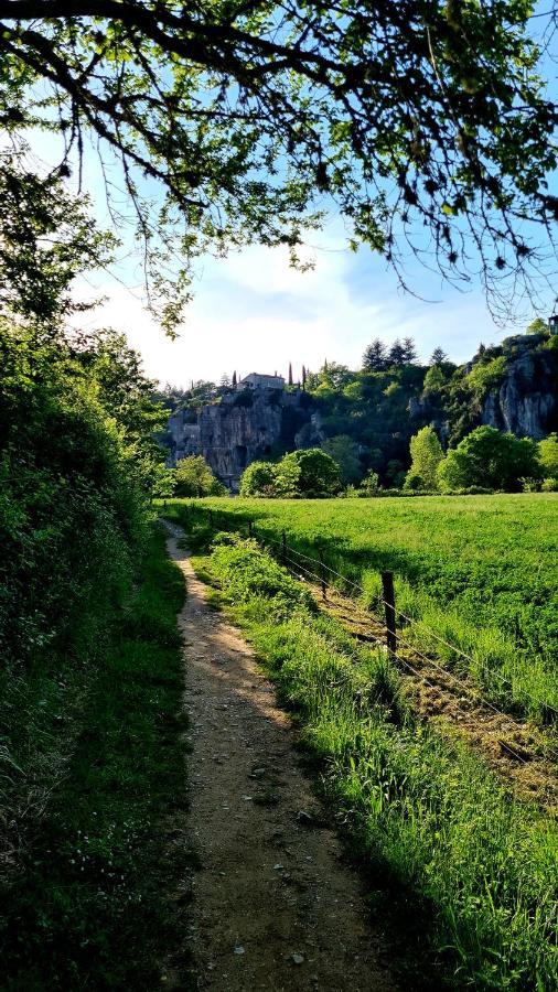Bed and Breakfast Lou Mouli Di Baou Labeaume Exterior foto